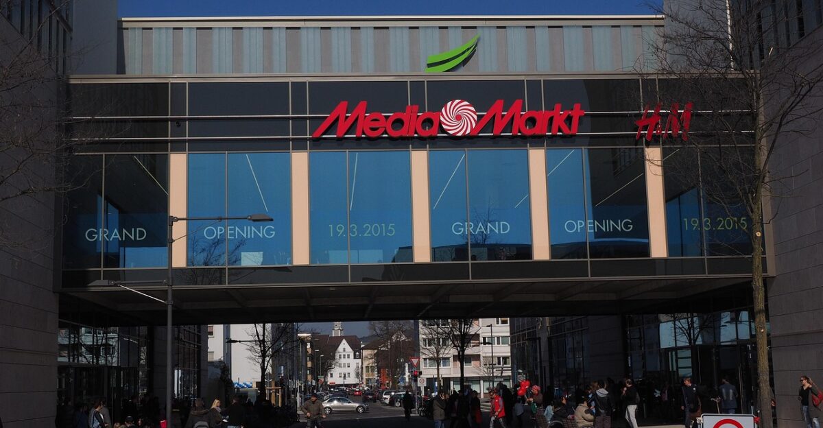 shopping mall shopping mall shopping center retail stores service companies industry sectors media market hm glass facade bridge transition glass bridge glacis gallery shopping mall shopping mall shopping mall shopping mall shopping mall mall mall