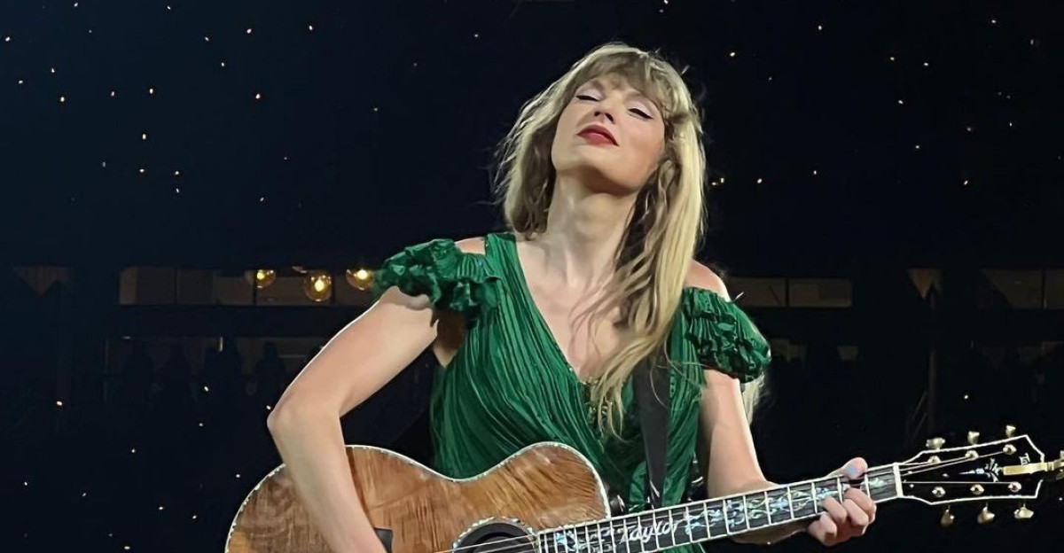 taylor swift eras tour by R ta