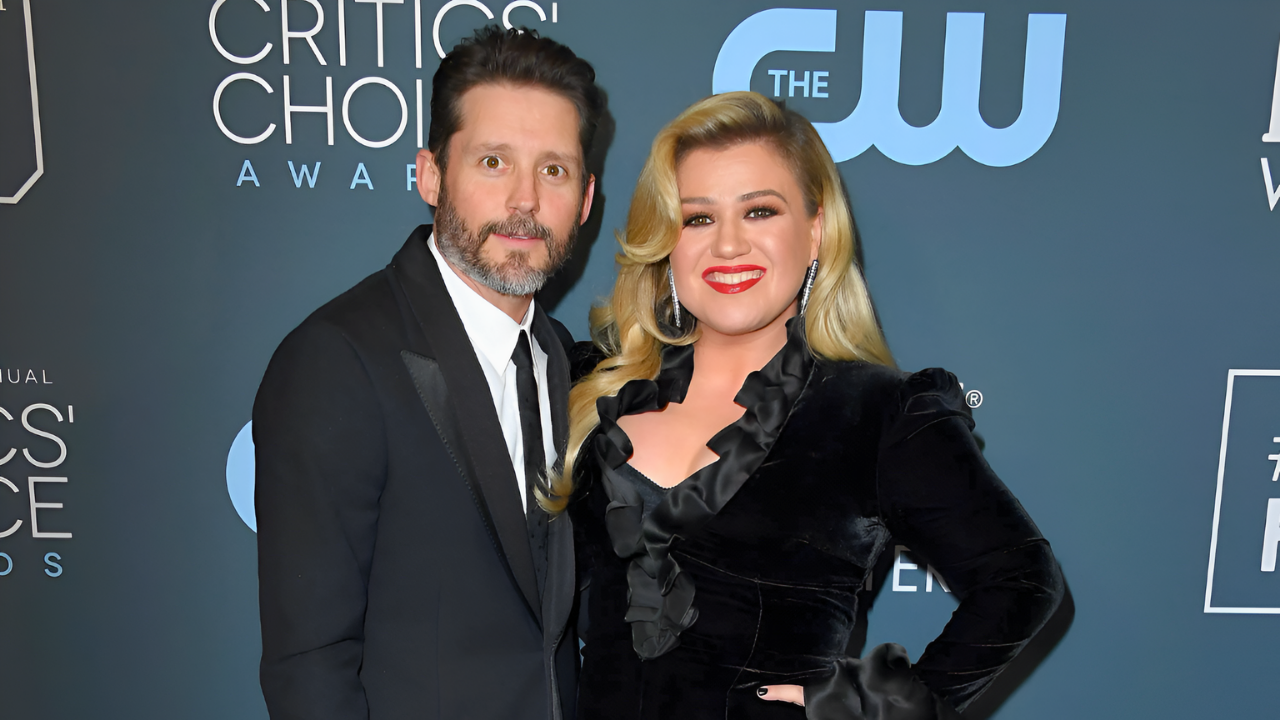 Kelly Clarkson Ordered To Pay $11.3M To Ex-Husband in Divorce Court